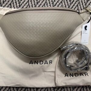 NWT Andar Tatum Leather Crema Woven Bag with Matching Leather Strap